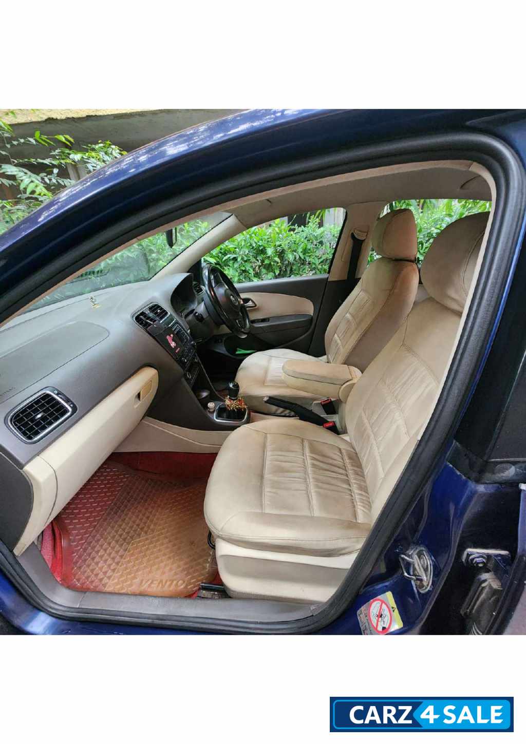 Blue Volkswagen Vento Diesel Blue Volkswagen Vento Diesel