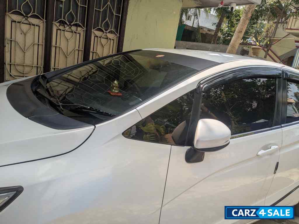 White Orchid Pearl Honda Jazz V White Orchid Pearl Honda Jazz V