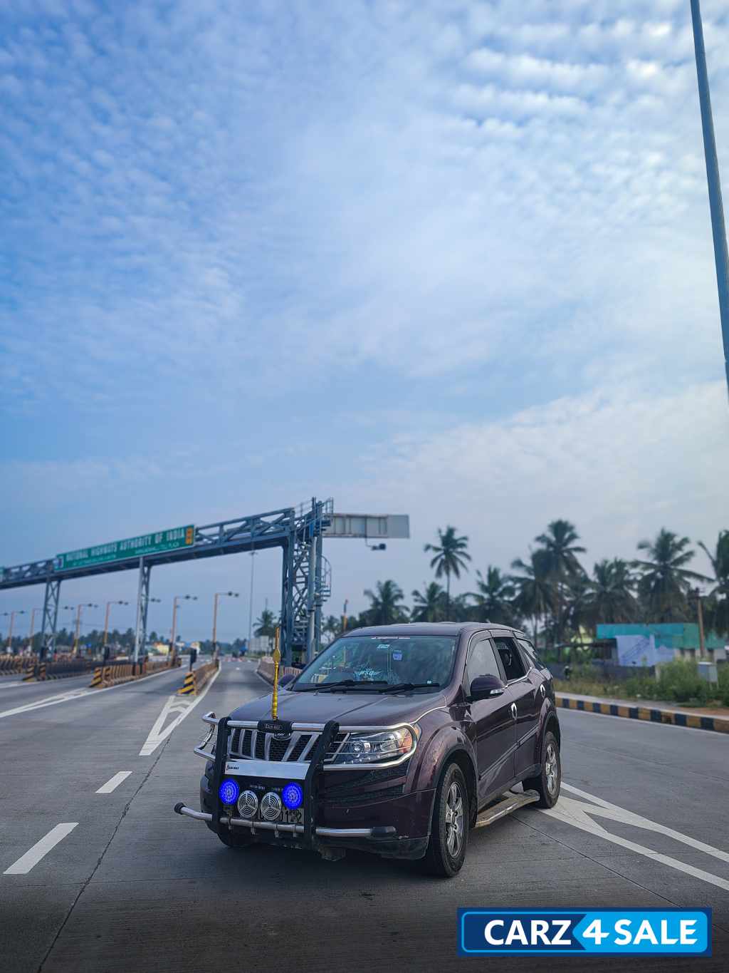 Mahindra XUV 500 W8