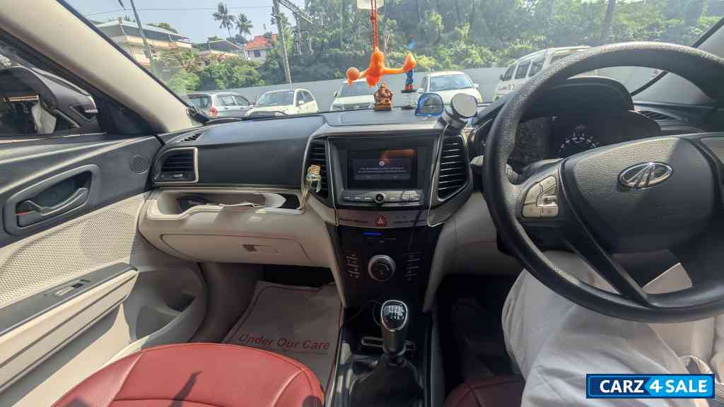 Mahindra XUV300 XUV300 W6 1.2 petrol Mahindra XUV300 XUV300 W6 1.2 petrol