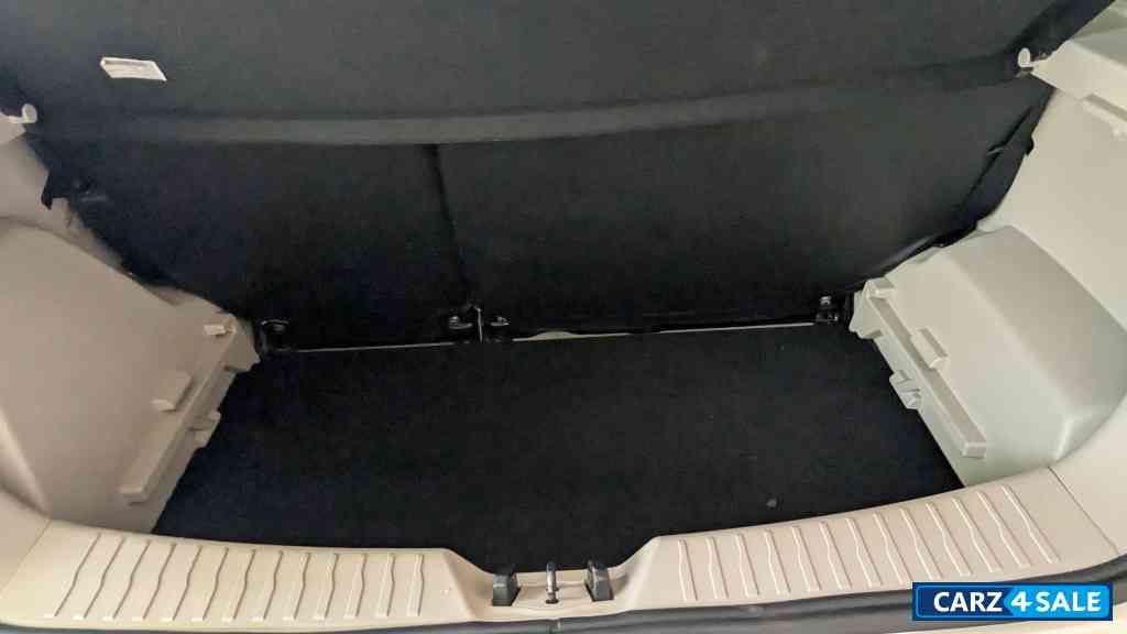 Mahindra XUV300 XUV300 W6 1.2 petrol Mahindra XUV300 XUV300 W6 1.2 petrol