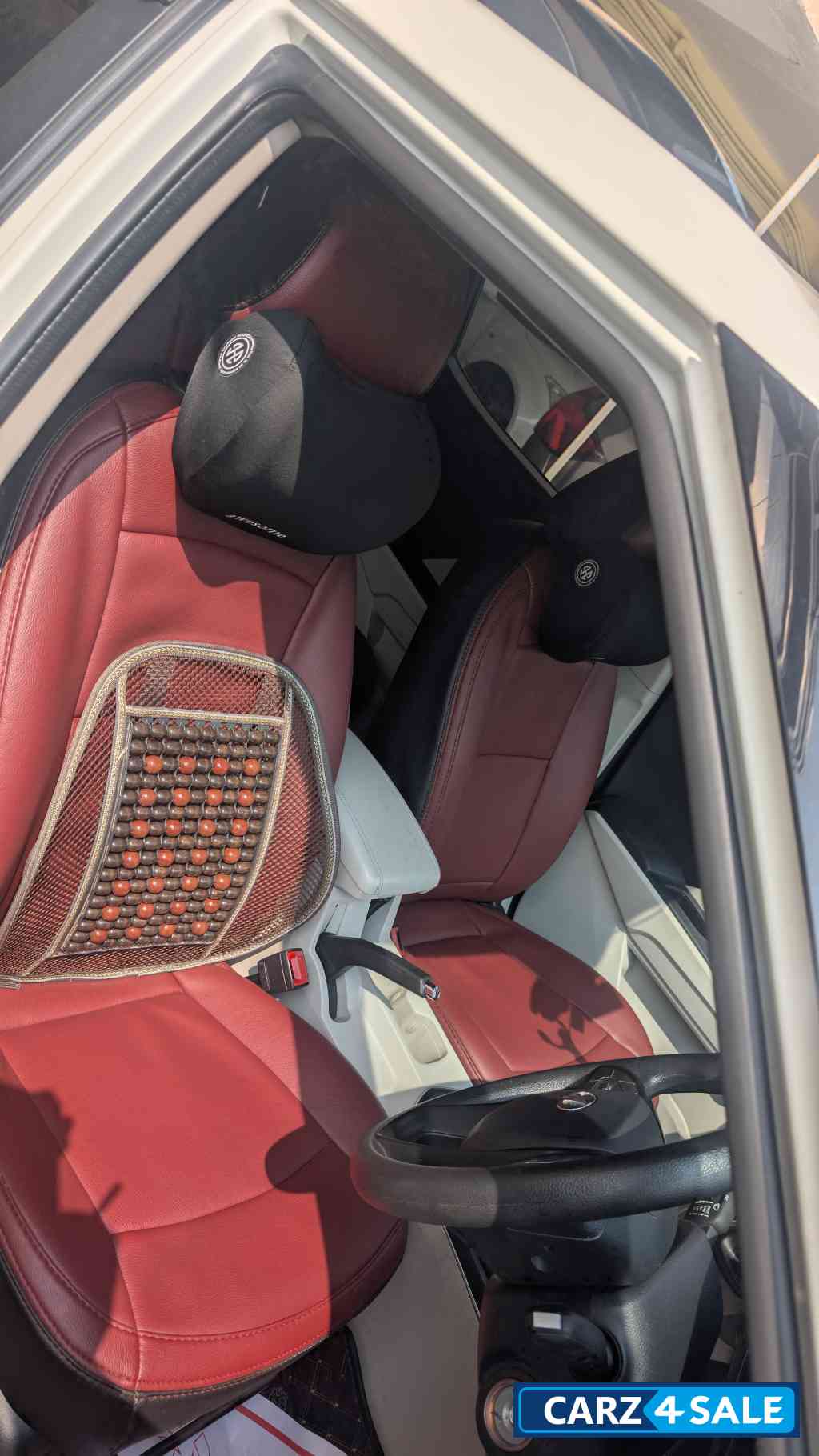 Mahindra XUV300 XUV300 W6 1.2 petrol Mahindra XUV300 XUV300 W6 1.2 petrol