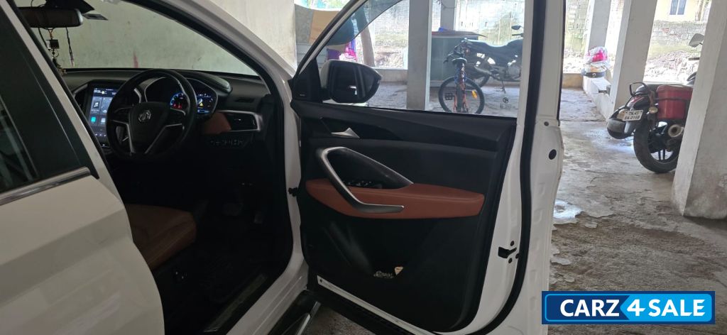 MG Hector Plus MG Hector Plus