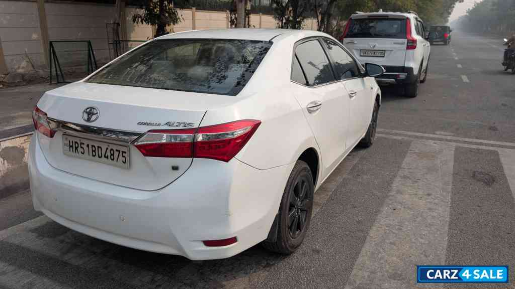 Toyota Corolla Altis Petrol GL Manual Toyota Corolla Altis Petrol GL Manual