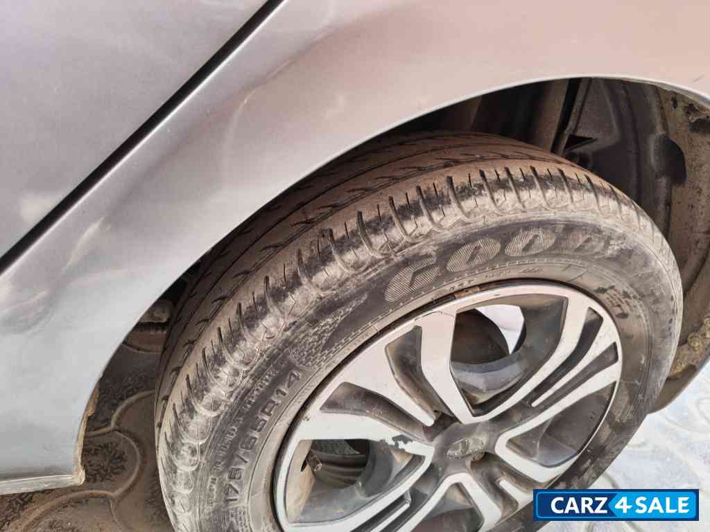 Titanium Gray Tata Tiago XZ