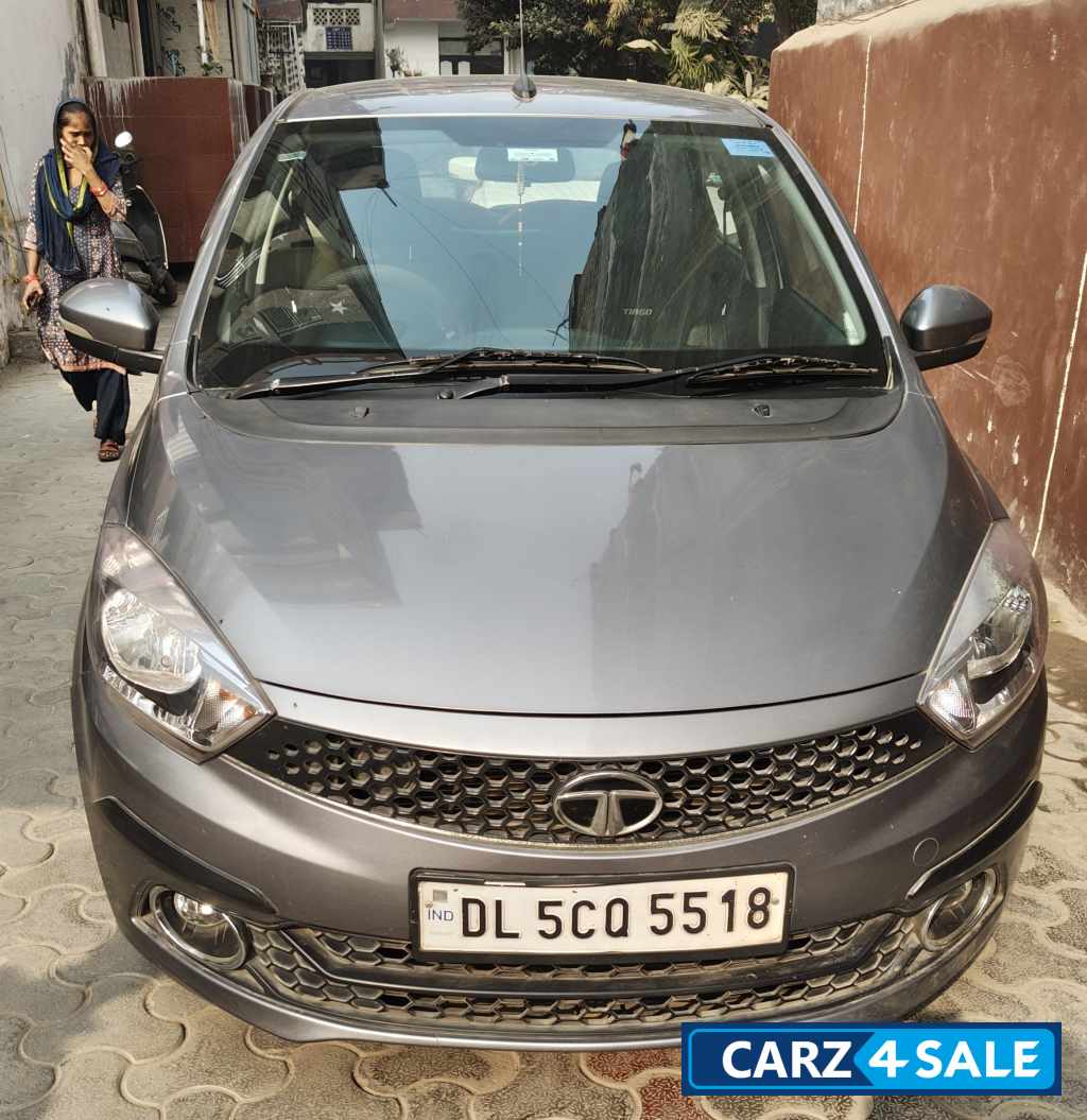 Titanium Gray Tata Tiago XZ
