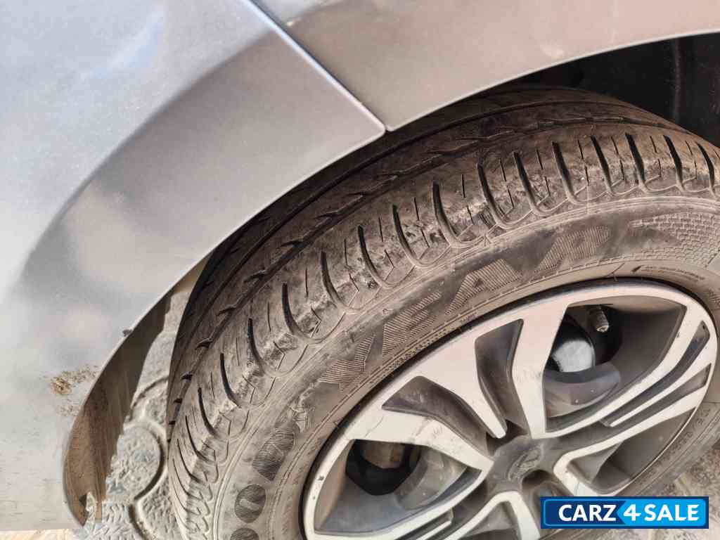 Titanium Gray Tata Tiago XZ