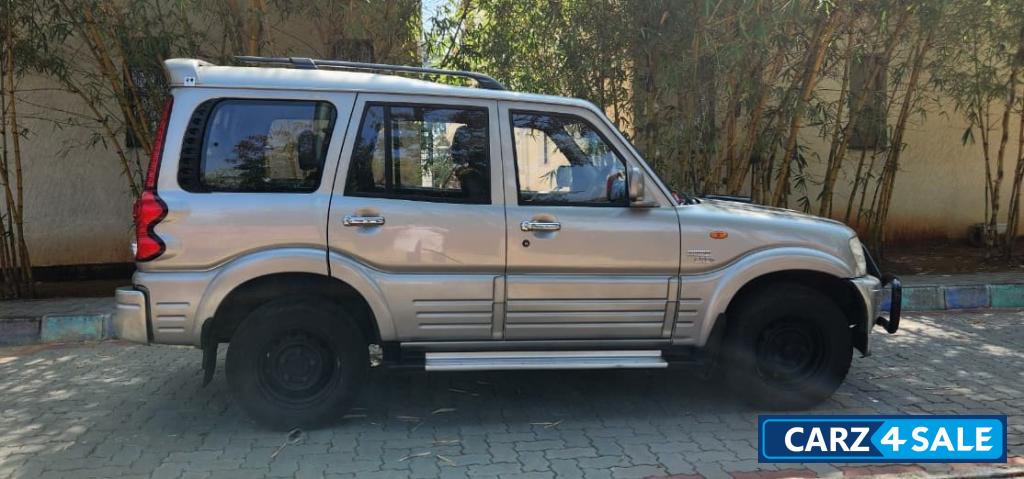 Mist Silver Mahindra Scorpio DX TURBO 2.6 CRDE 2WD DIESEL