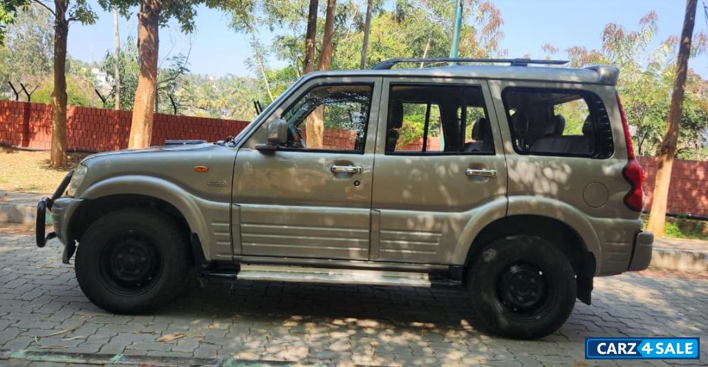 Mist Silver Mahindra Scorpio DX TURBO 2.6 CRDE 2WD DIESEL