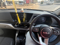 Black Kia Carens Prestige plus 1.4 turbo