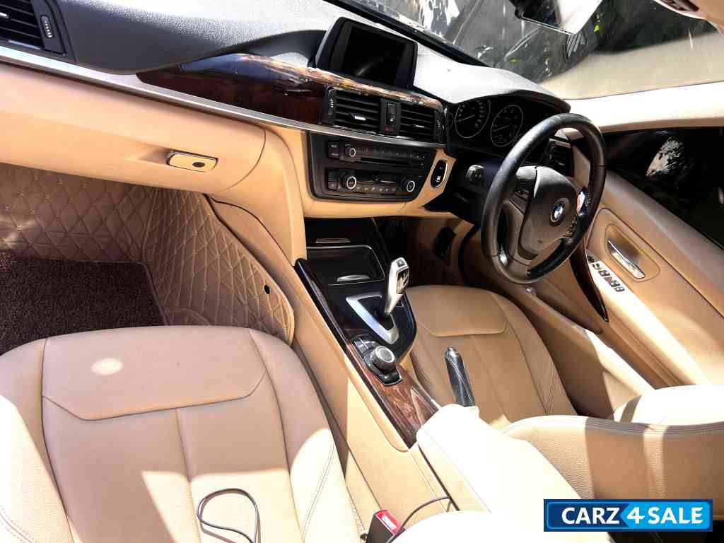 Blue BMW 3-Series Prestige 320 D