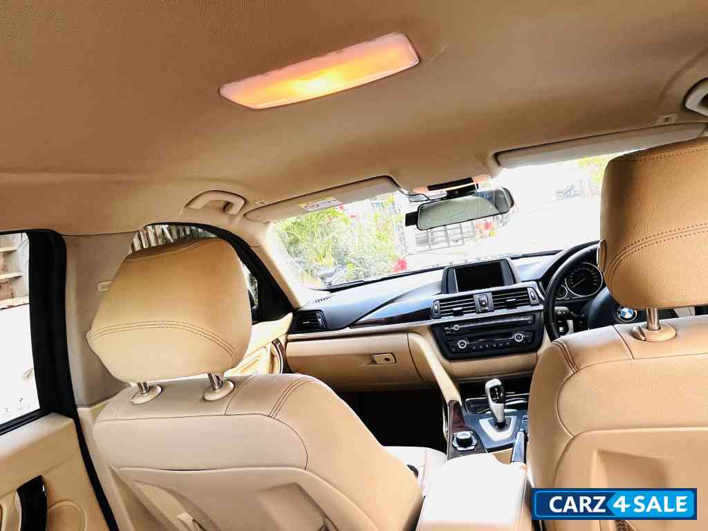 Blue BMW 3-Series Prestige 320 D