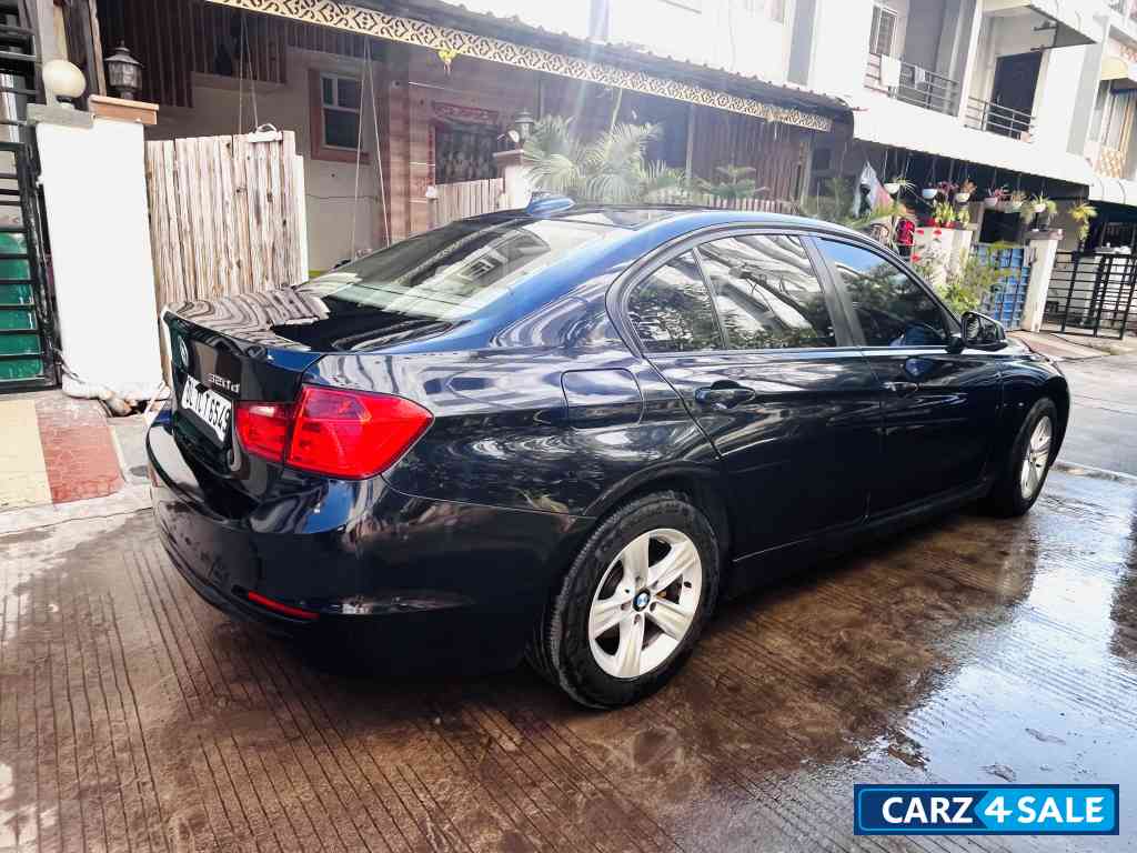 Blue BMW 3-Series Prestige 320 D