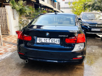 Blue BMW 3-Series Prestige 320 D
