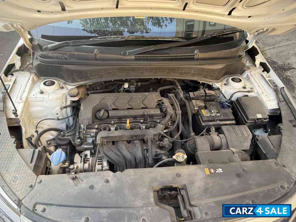 Kia Seltos Htk plus 1.5 MT