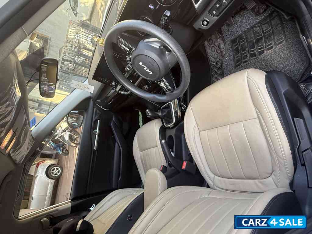 Kia Seltos Htk plus 1.5 MT