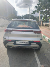 Silver Kia Sonet HTX