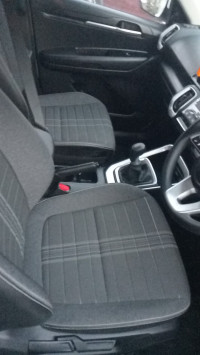 White Kia Sonet Htk optional