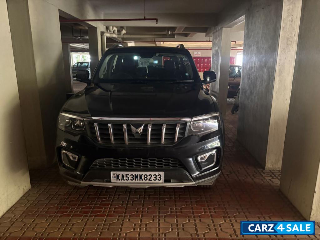 Mahindra Scorpio N , Z8 AT