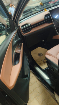 Starry Black MG Hector Plus Savvy pro CVT - 1.5T , starry Black