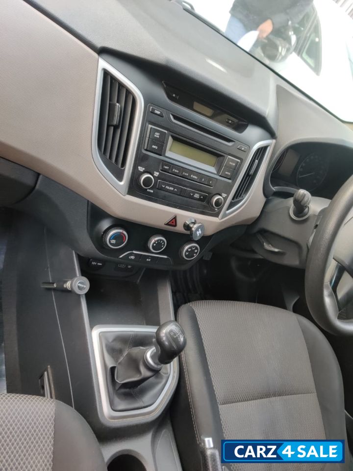 Polar White Hyundai Creta 1.4 CRDI E+