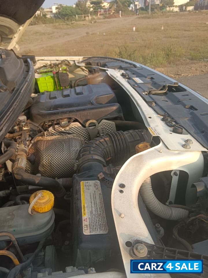 Mahindra Bolero neo N-10