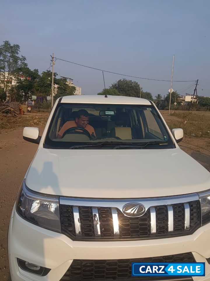 Mahindra Bolero neo N-10