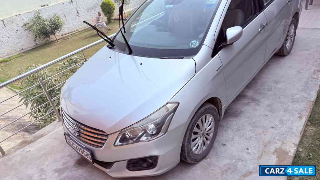 Silky Silver Maruti Suzuki Ciaz Zxi