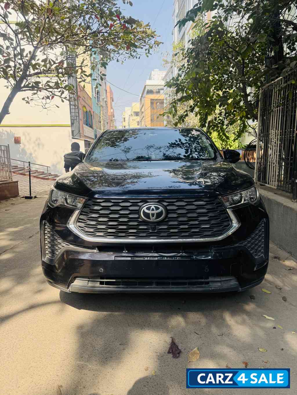 Black Toyota Innova Hycross Vx 7str hybrid