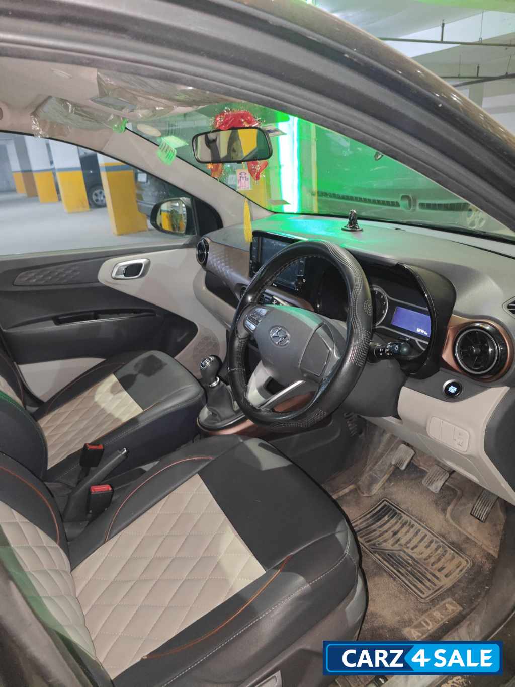 Hyundai Aura 2nd top model