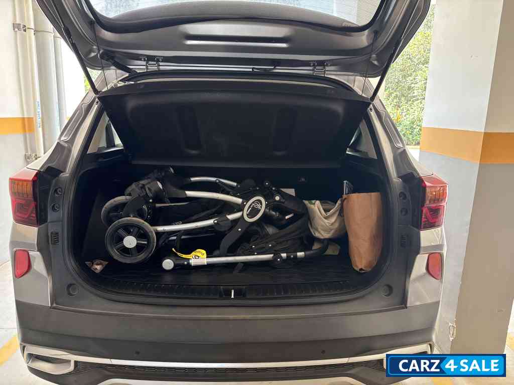 Steel Silver Kia Seltos HTX IVT 1.5G automatic petrol