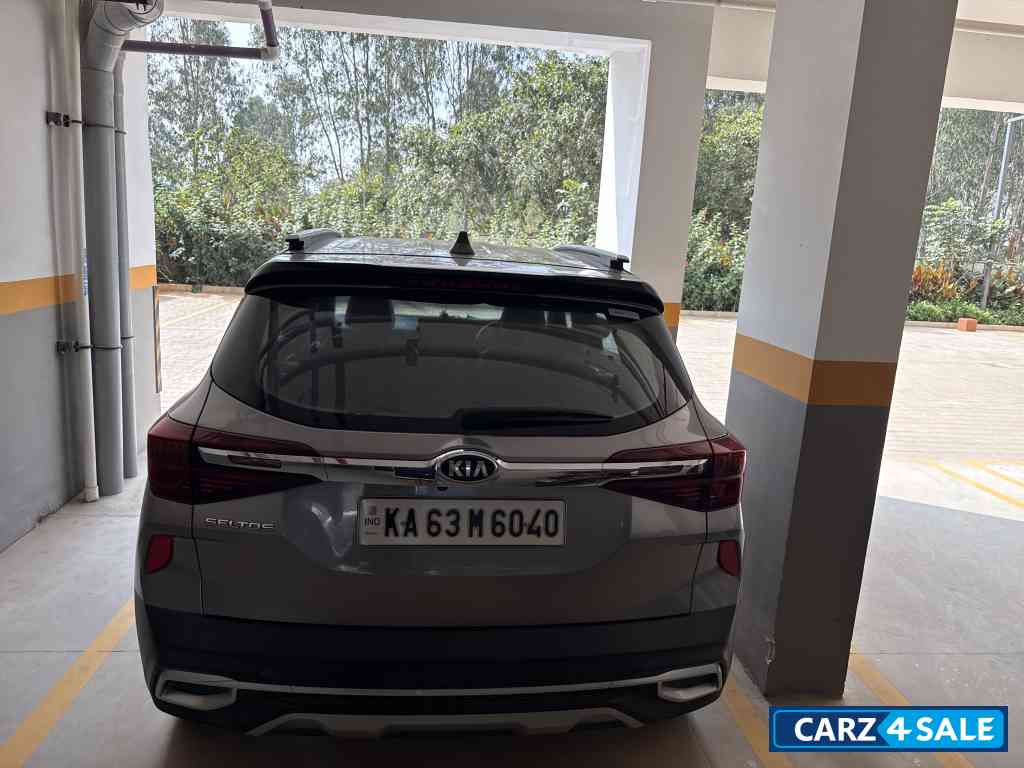 Steel Silver Kia Seltos HTX IVT 1.5G automatic petrol