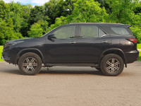 Toyota Fortuner 2.8L 2WD MT DSL