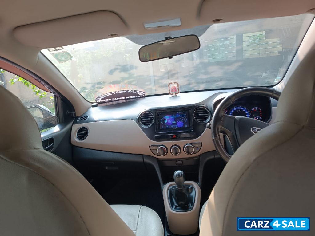 Hyundai Xcent BASE ABS