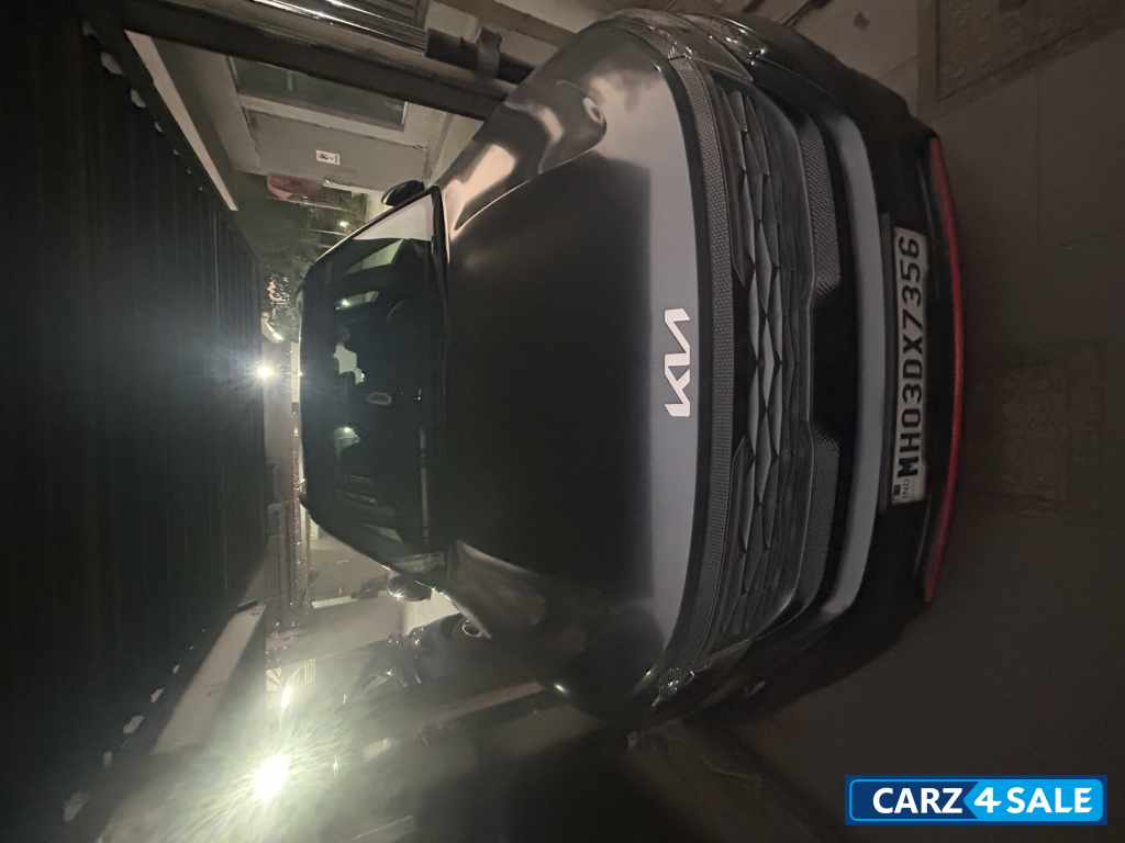 Matt Graphite Kia Seltos X-Line