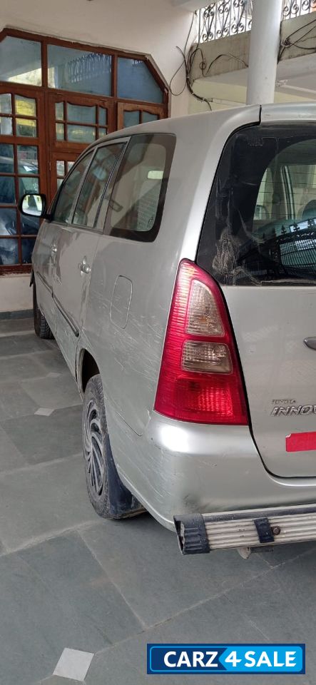 Toyota Innova gx-8str