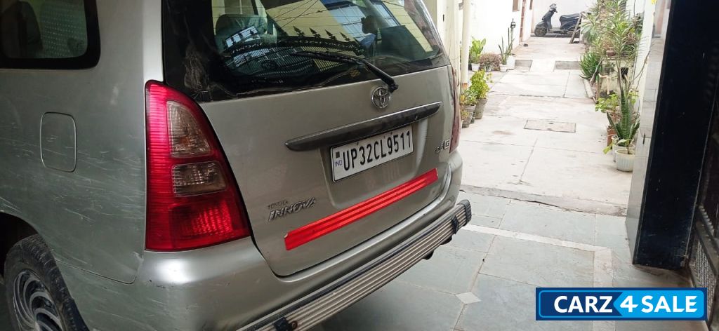 Toyota Innova gx-8str