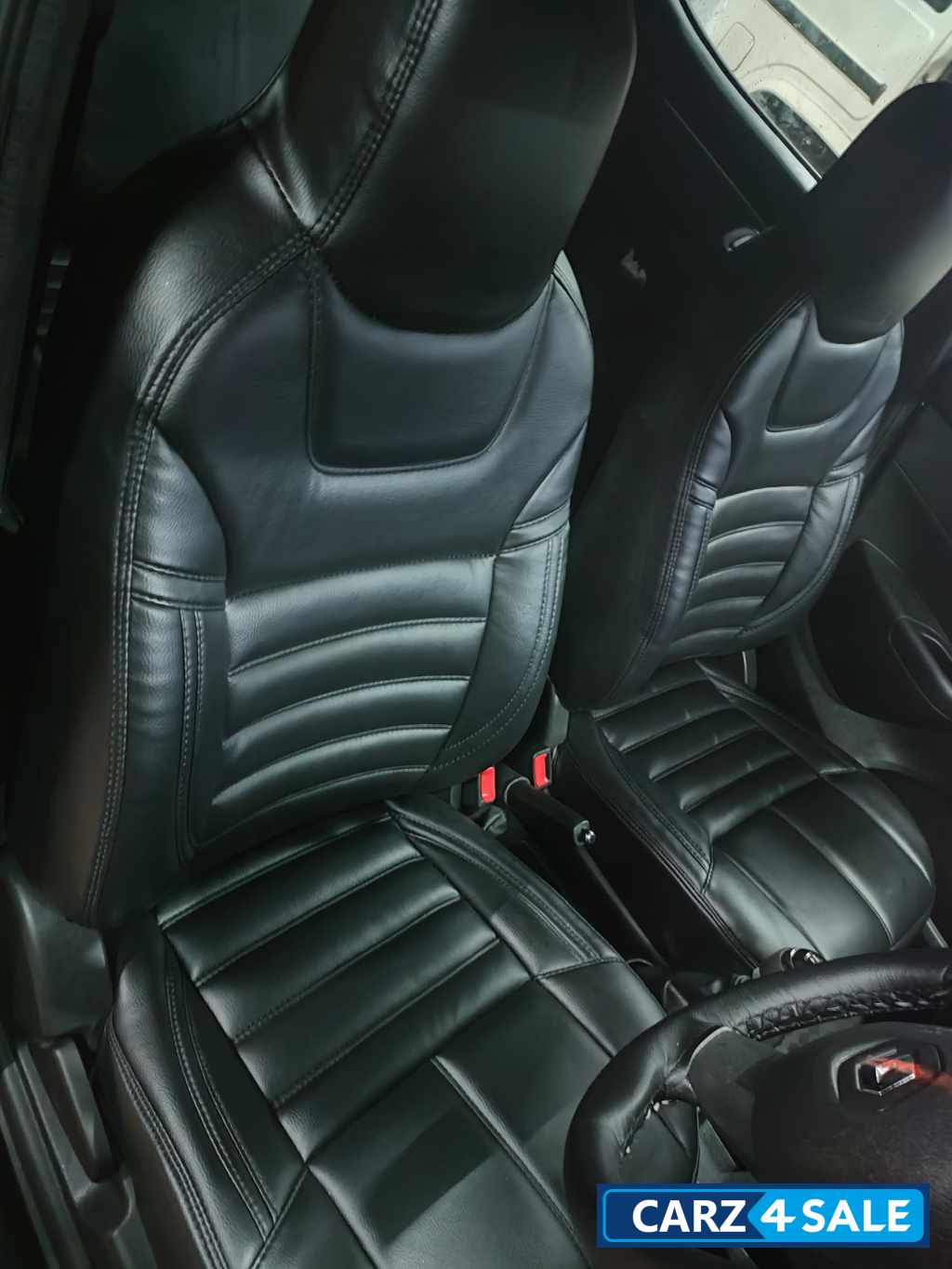 Green Renault Kwid Petrol