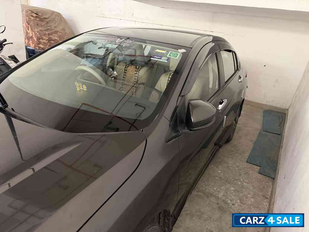 Golden Brown Honda City 4th Generation V MT Petrol