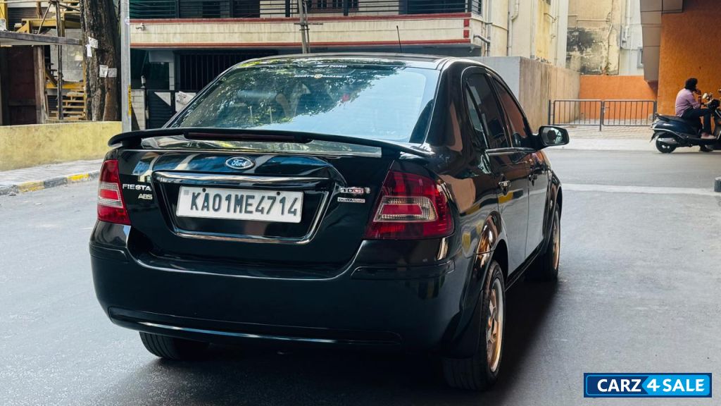 Black Ford Fiesta Diesel