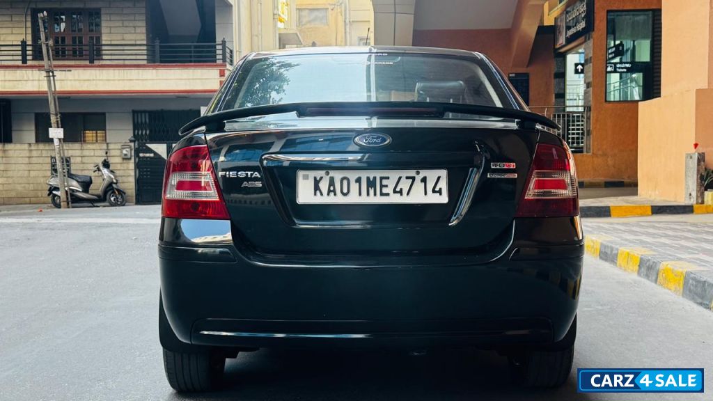 Black Ford Fiesta Diesel