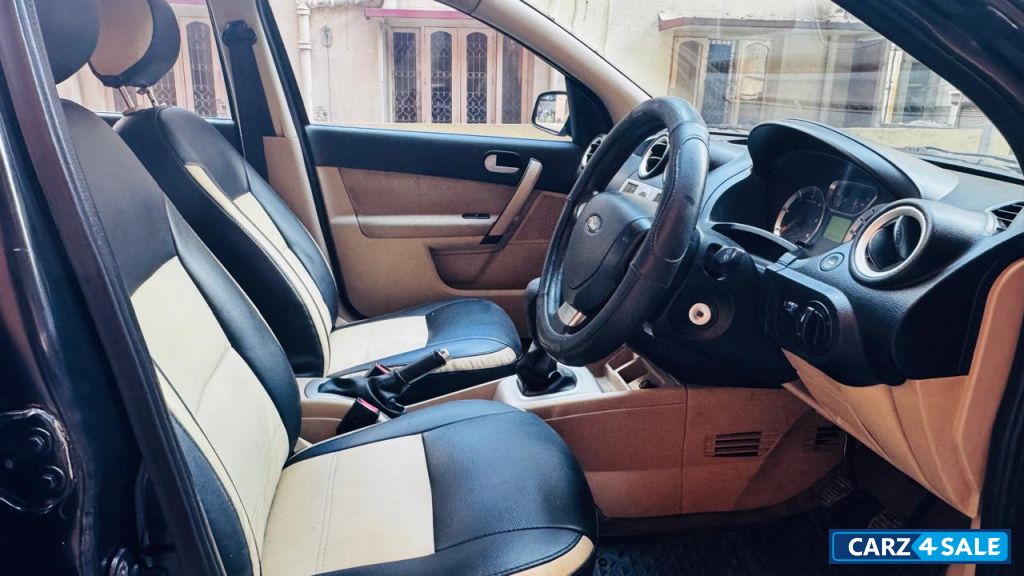 Black Ford Fiesta Diesel