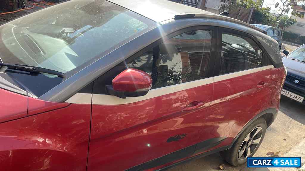 Red And Silver Tata Nexon xz+ dual tone Red And Silver Tata Nexon xz+ dual tone