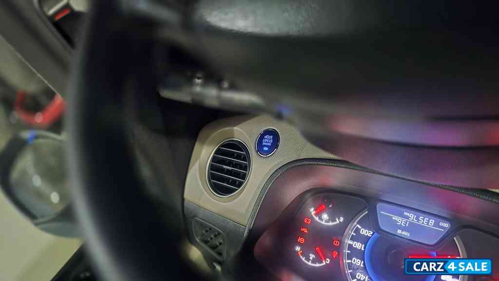 Blue Hyundai  Grand i10