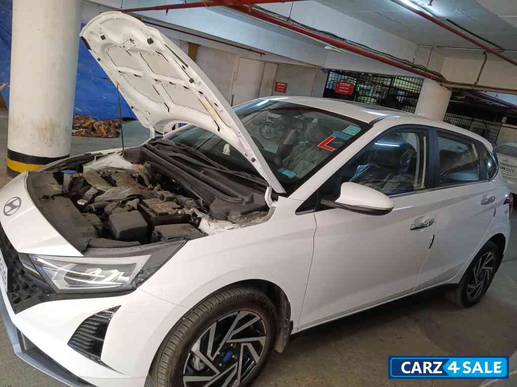 White Hyundai i20 Petrol