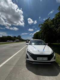 White Hyundai i20 Petrol