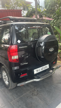 Mahindra TUV300 T4