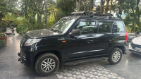 Mahindra TUV300 T4
