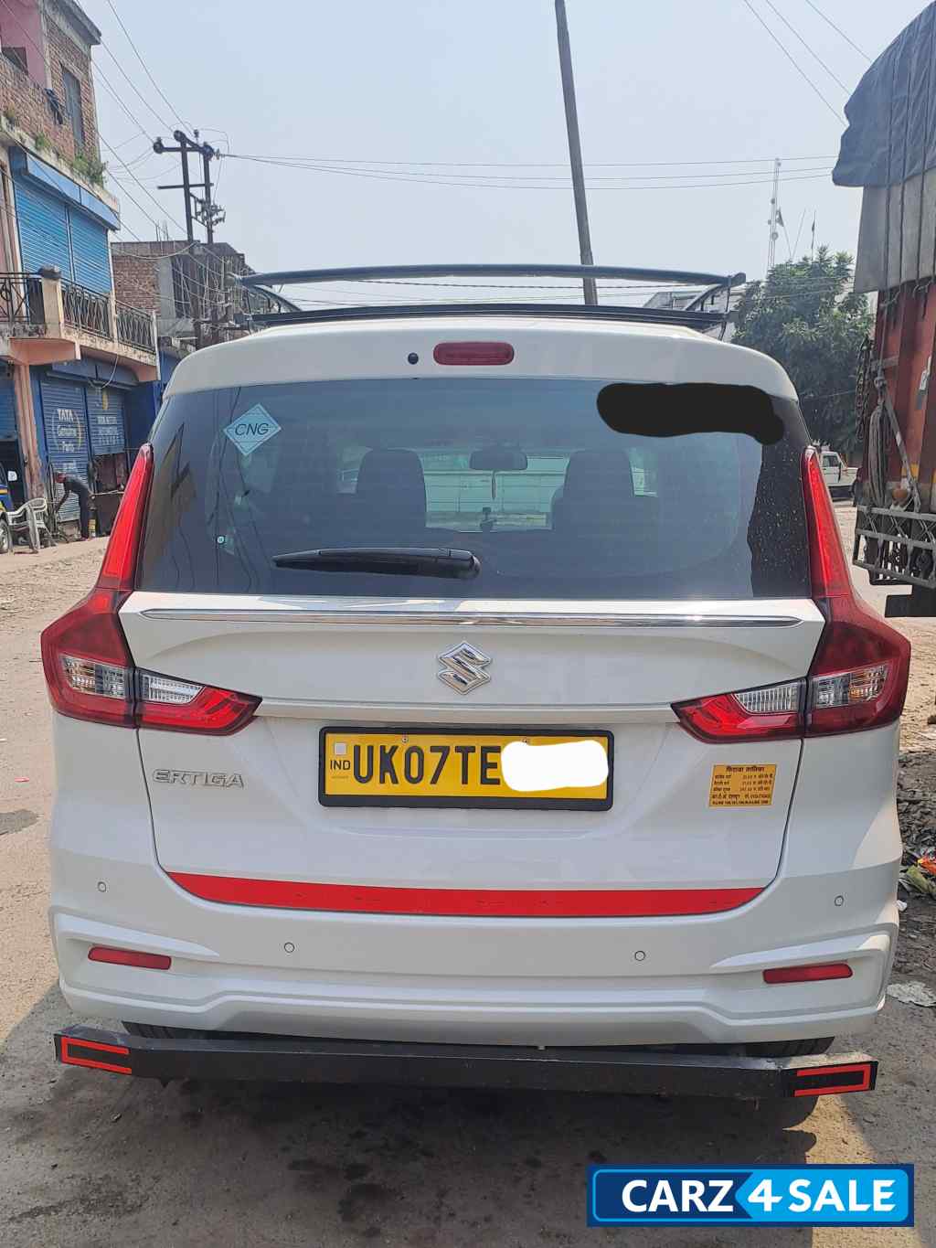 White Maruti Suzuki Ertiga ZXI (O)