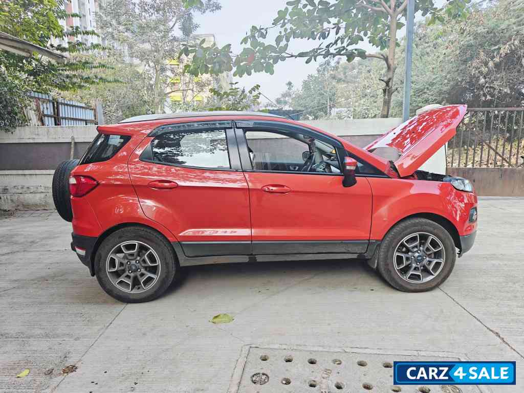 Mars Red Ford Ecosport